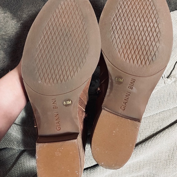 Brown leather booties - Picture 3 of 4